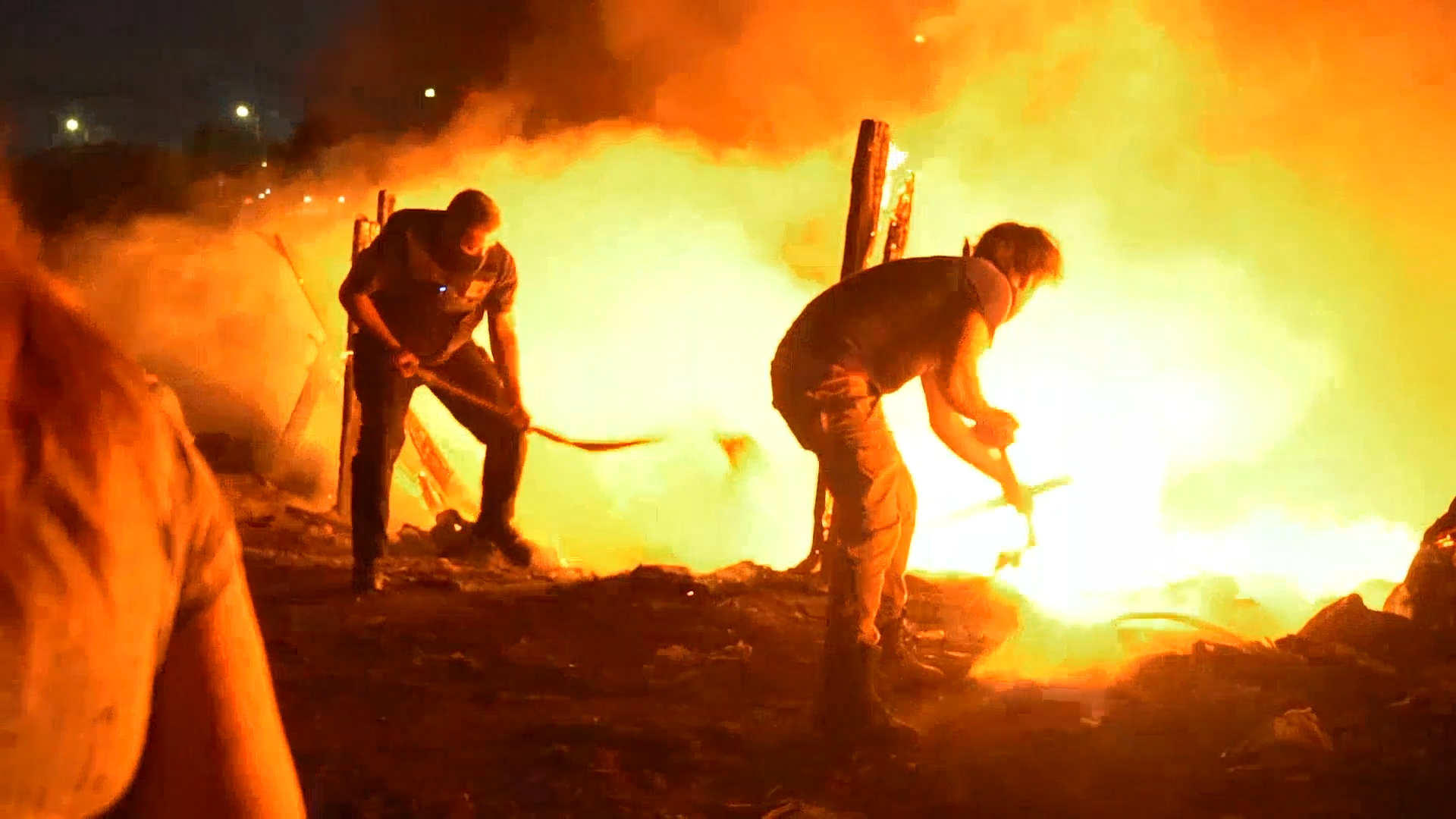 Entre fiestas clandestinas y sumarios: solidario acto marcó capítulo de 'SOS Seguridad Ciudadana'