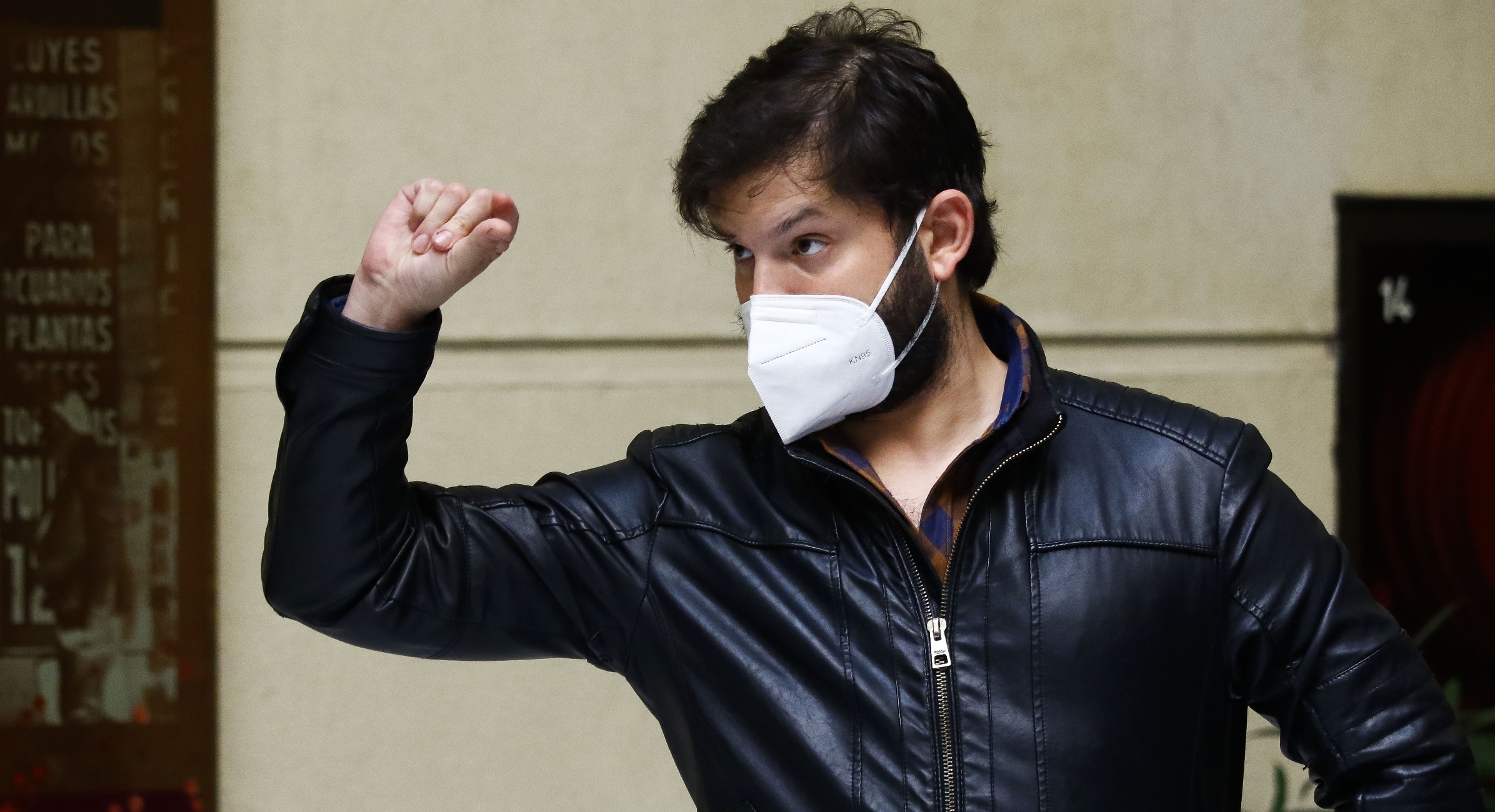 ¿Cambió el panorama? Boric entregó balance de recolección de firmas para su candidatura presidencial