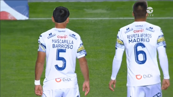 ¿Alcohol Gel Waterman? El notable detalle en las camisetas de Everton para concientizar a hinchas