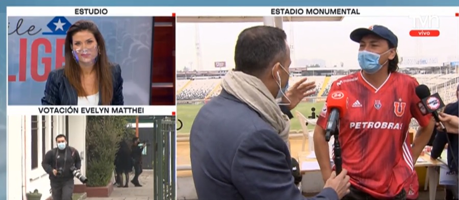 Solo se ve en las elecciones: hincha de la U llegó a votar al Monumental e hizo especial llamado