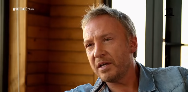 Martín Cárcamo se emocionó en 'De tú a tú' al revelar que su padre estuvo hospitalizado por COVID