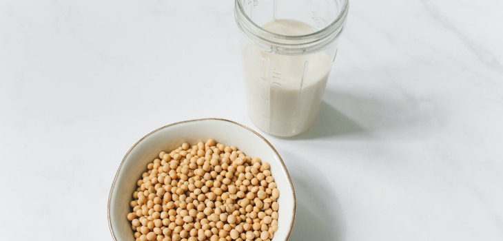 Leches vegetales: beneficios, diferencias con las de origen animal y cuál es la más recomendada