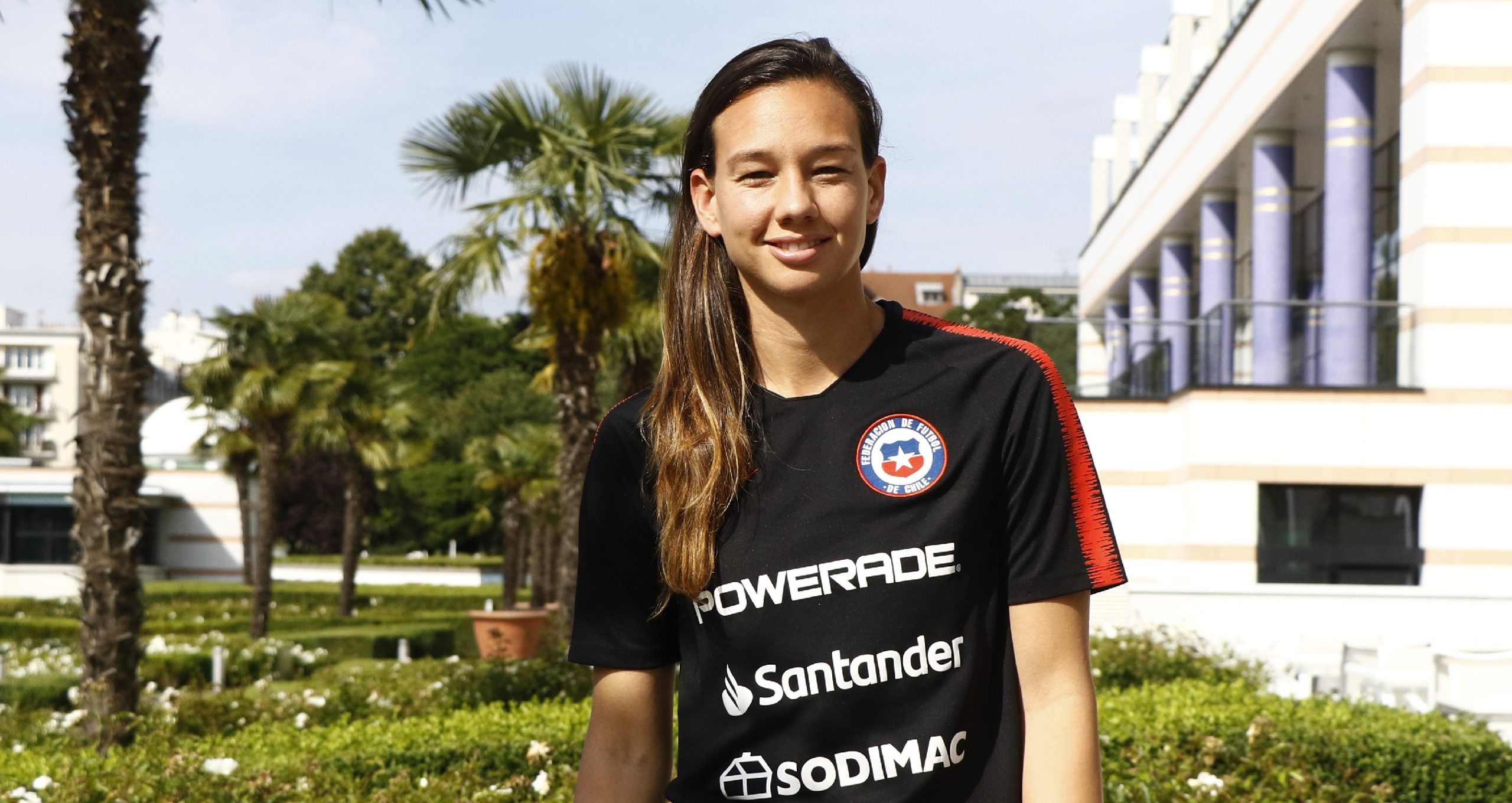 Capitana de la Roja femenina, Christiane Endler, contrajo matrimonio con su pareja en Francia