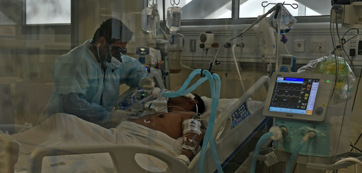 7.768 casos nuevos de COVID-19 en Chile y 2.777 personas permanecen con ventilación mecánica