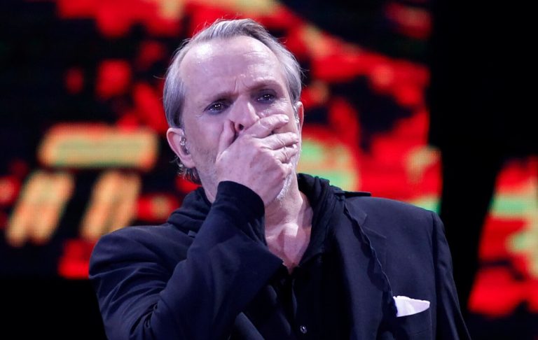 Aparición de Miguel Bosé en programa mexicano preocupó a sus fanáticos: su voz está muy deteriorada