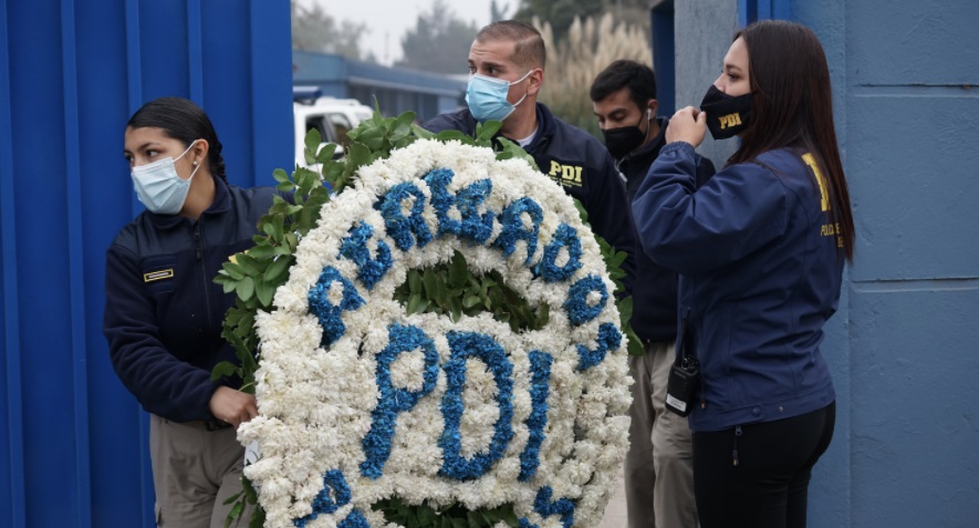 Presidente Piñera asistió a funeral de PDI asesinada: 