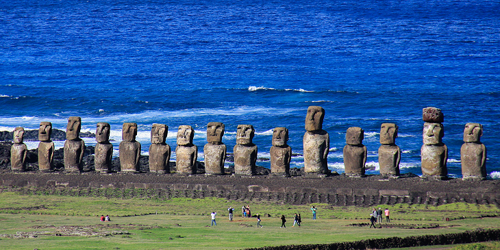 Toma de barco en Rapa Nui deja tripulantes heridos y serios daños materiales: exigen pago de deudas