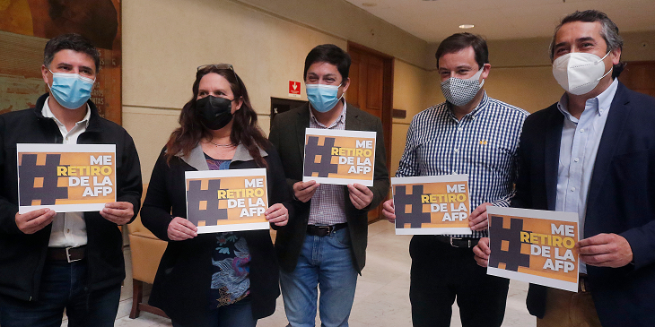 Diputados presentan nuevo proyecto de ley que busca retirar la totalidad de los fondos de las AFP
