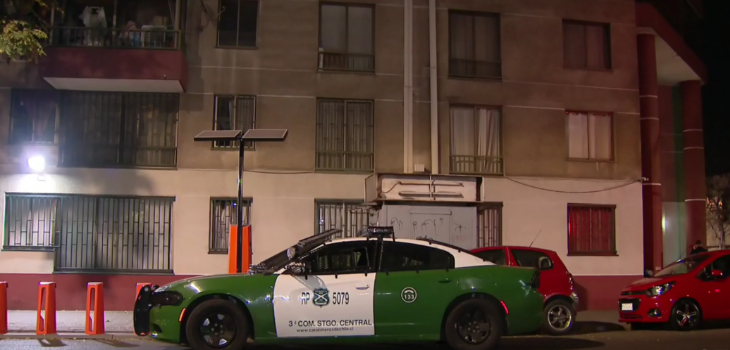 Niño de 12 años murió tras caer desde piso 18 en Santiago: conserje del edificio halló el cuerpo