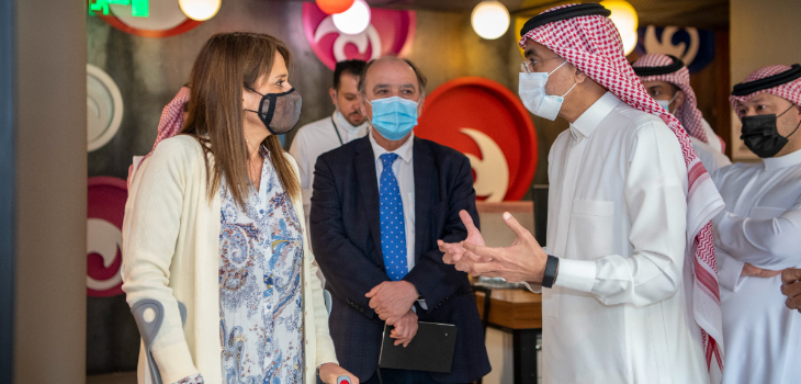 Viaje de Van Rysselberghe a Arabia Saudita desató ola de críticas: no dio aviso al Senado