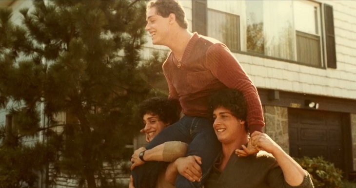 Captura | Three Identical Strangers