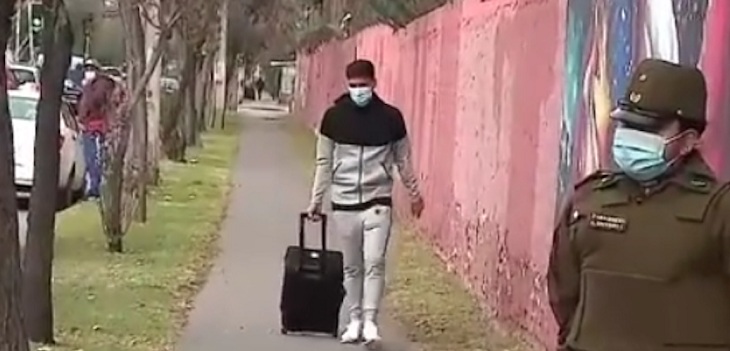 Marcelino Núñez llegó a pie a Juan Pinto Durán para sumarse a la 'Roja': redes valoraron su humildad