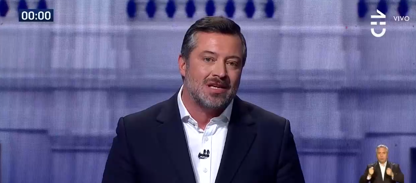 Frase de Sichel sobre Banco Estado desató round con encargado de redes sociales de la UDI