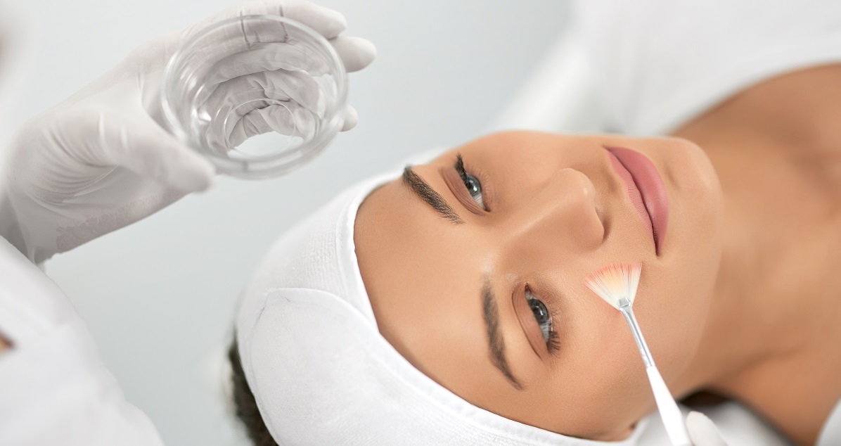 Ácido salicílico: el compuesto estrella para combatir el acné y las pieles grasas