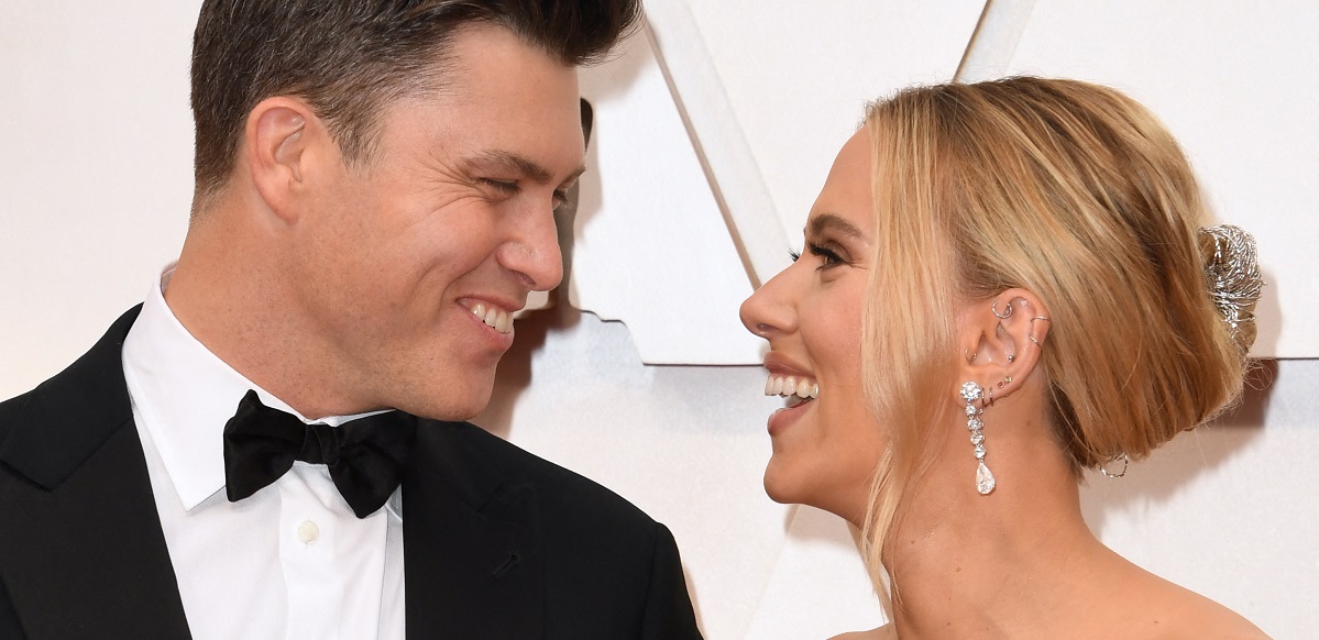 Aseguran que Scarlett Johansson se convertirá en madre por segunda vez junto a Colin Jost