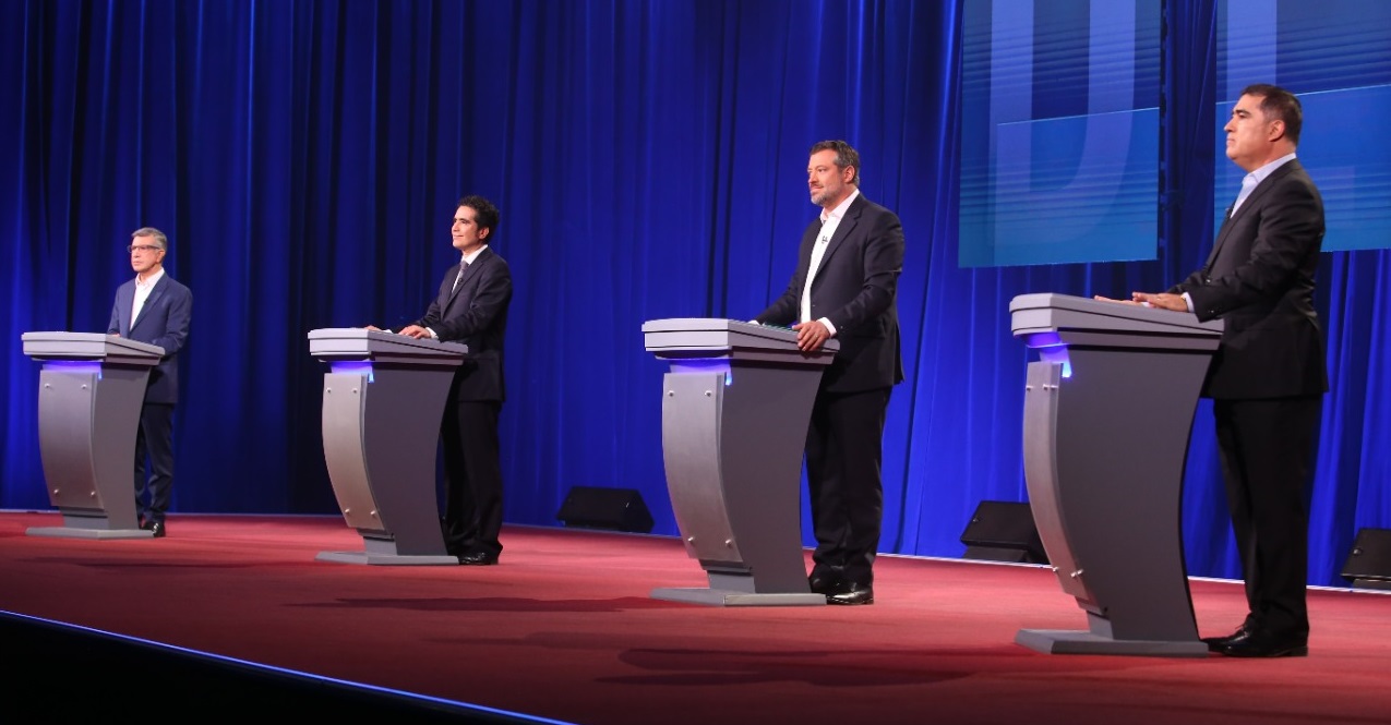 Debate de 'Chile Vamos' logra peak de 41 puntos: fue visto por casi 4 millones de personas