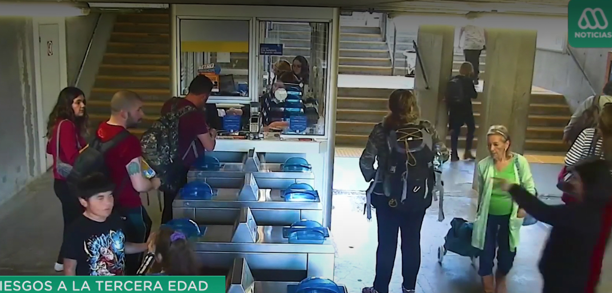 Familia exige justicia para adulta mayor que murió en 2019 tras caer en Metro de Valparaíso