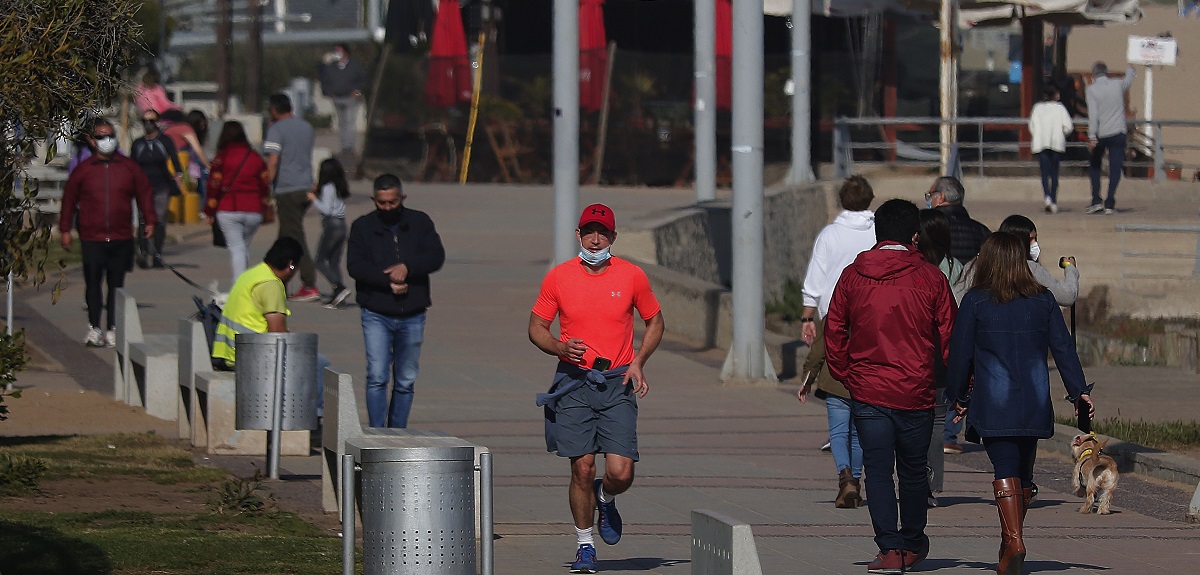 Minsal informó 989 casos nuevos de COVID-19: por segundo día consecutivo hay menos de mil contagios