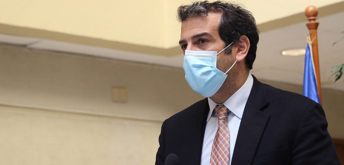 Jefe de gabinete de Delgado renuncia tras omitir parentesco con papá de bebé contagiado con Delta