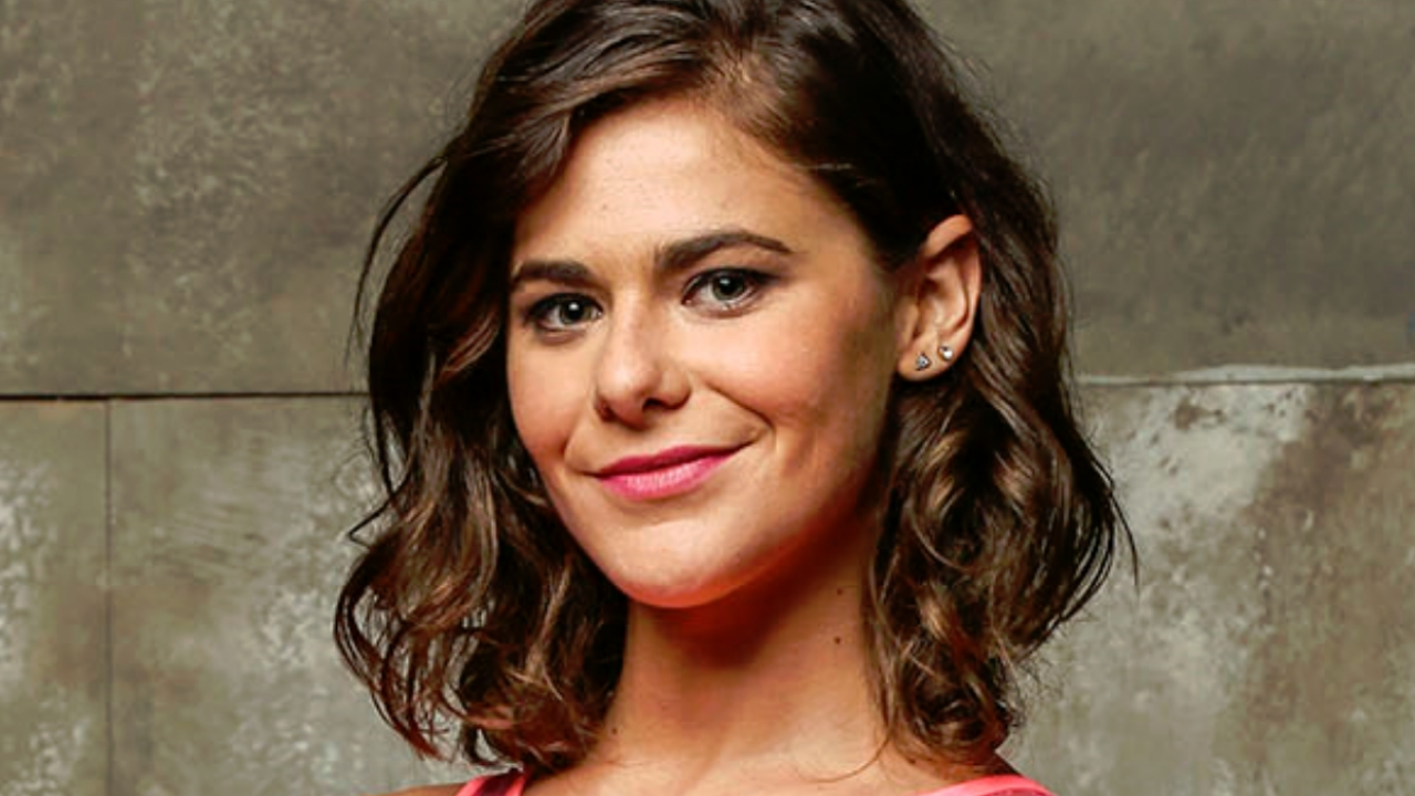 Montserrat Ballarin cuenta cómo se organiza para grabar Pobre Novio en Santiago: vive en Las Cruces