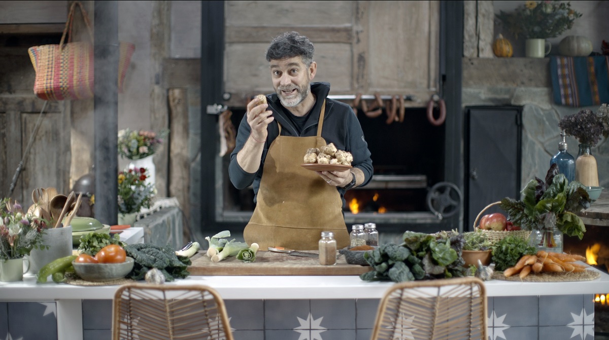 Felipe Braun se consolida como animador con programa en 13C: “Estoy cumpliendo un sueño de vida”