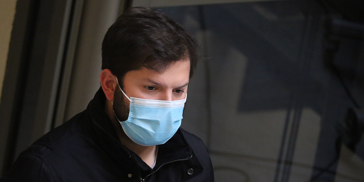 Tras confirmación de variante Delta: Seremi subió a 68 los contactos estrechos de Gabriel Boric