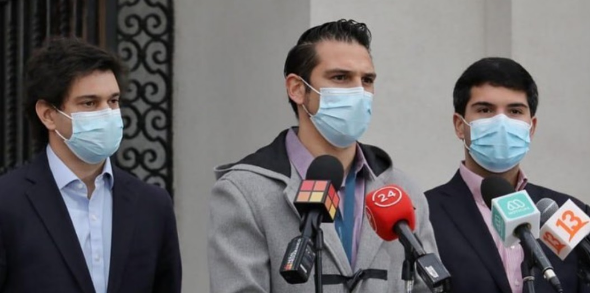 Gobierno anunció plan de acceso a cerros junto a exfutbolista Mark González: 