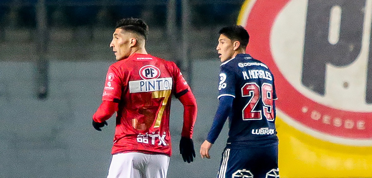 Jugador de Ñublense sufrió bochorno con su camiseta y estalló en redes: 