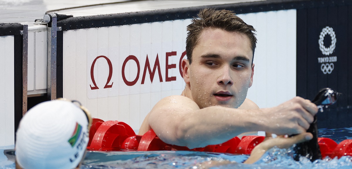 ¿No celebró? La explicación a insólita reacción de nadador húngaro tras ganar el Oro y batir récord