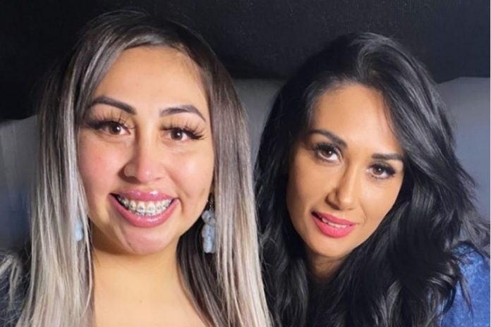 Pamela Díaz y Naya Fácil