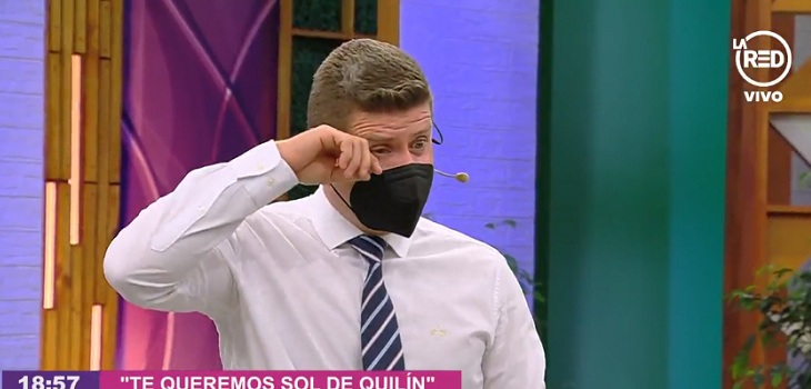 Abogado Claudio Rojas se quebró en Hola Chile con tierno gesto de sus compañeros: 