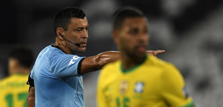 Copa América: selección peruana acusó insultos de Roberto Tobar y Neymar lo tildó de 