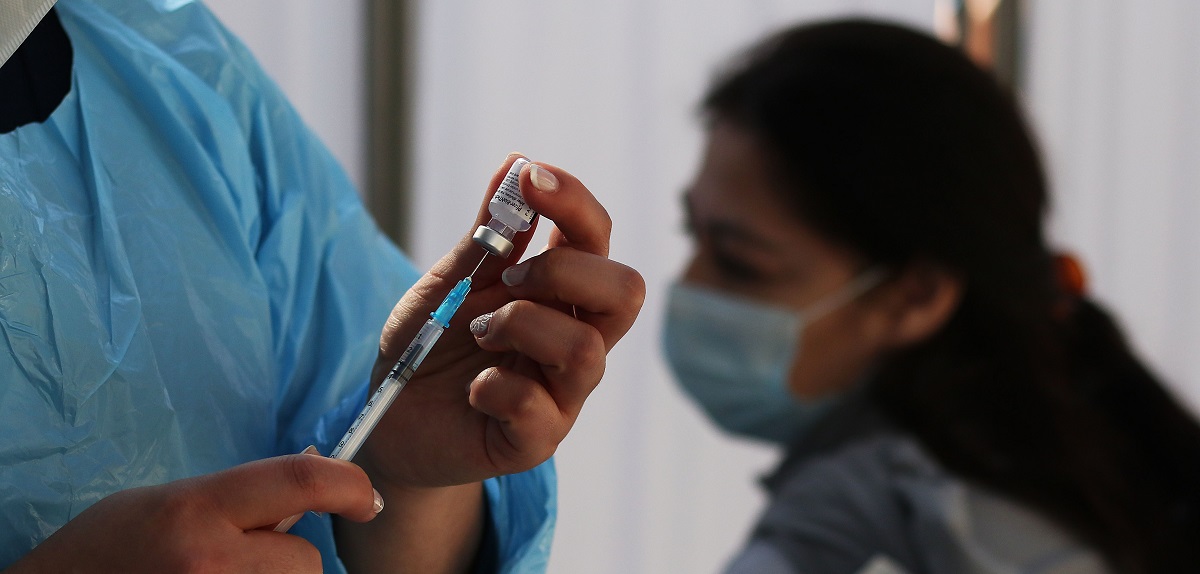 86,33% de la población objetivo está vacunada contra el COVID-19: mujeres lideran a nivel nacional