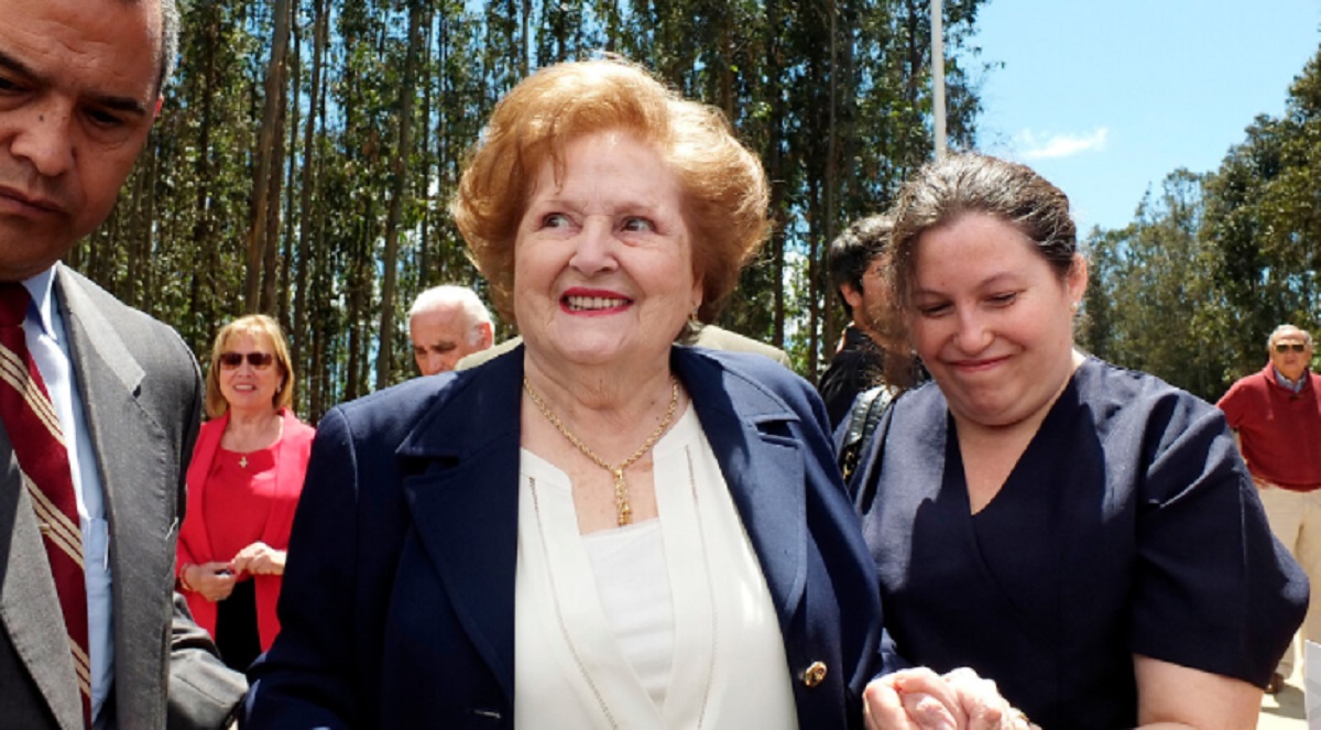 Lucía Hiriart fue internada en el Hospital Militar: será sometida a diversos exámenes médicos