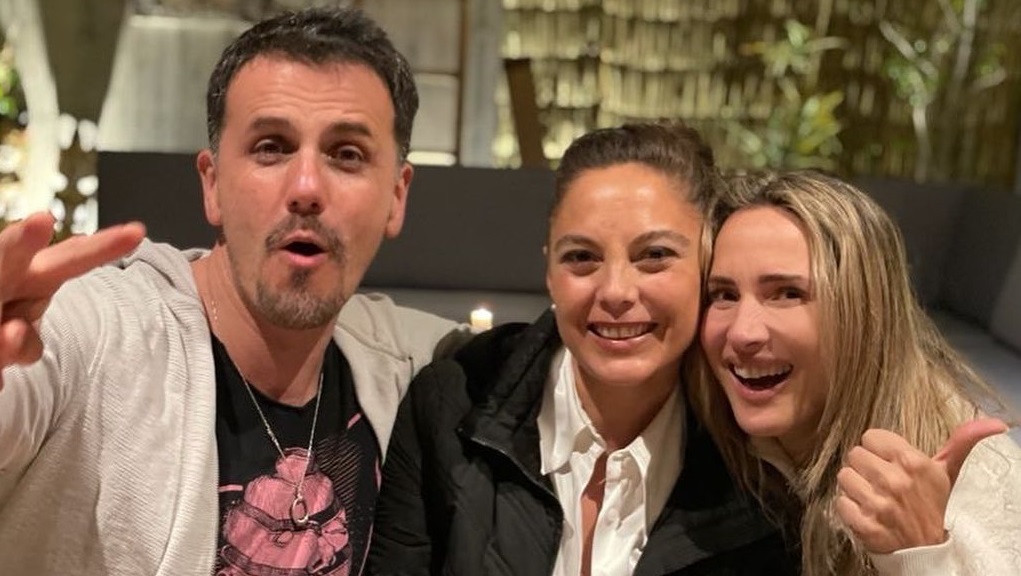 Con karaoke incluido: la prendida fiesta de Angélica Castro, Sergio Lagos y Ángeles Araya