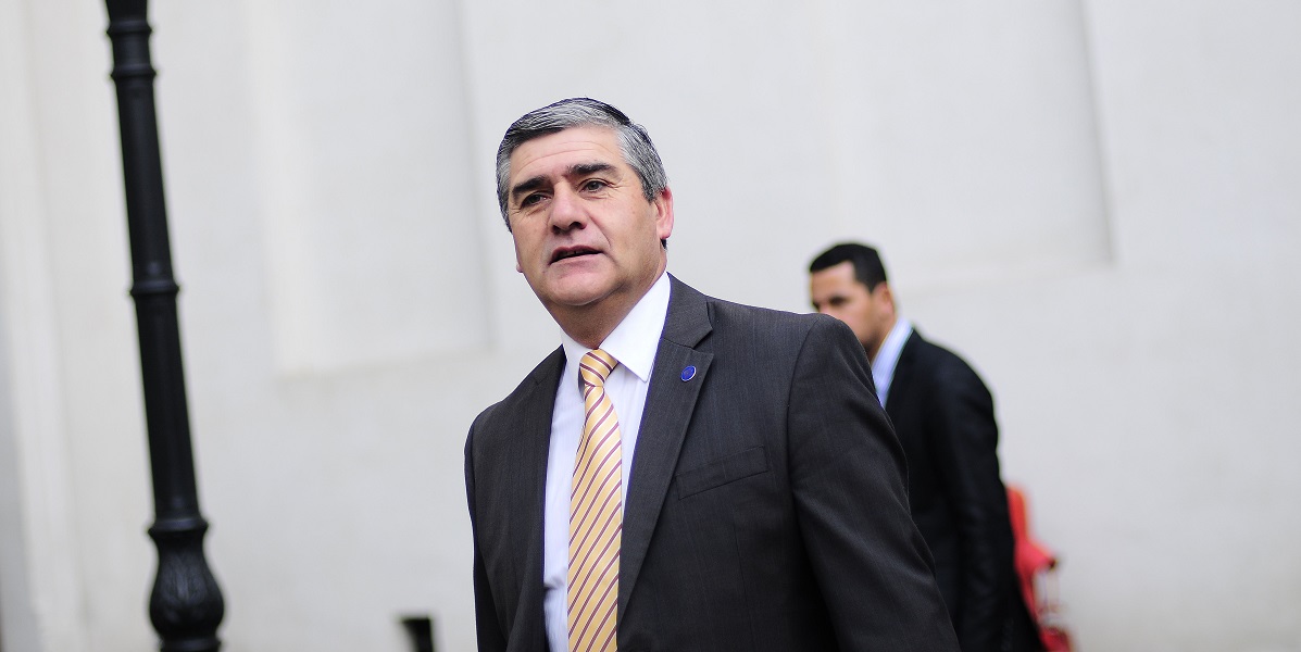 Carlos Chandía sigue evolucionando: reporte médico confirmó que logró ponerse de pie con ayuda