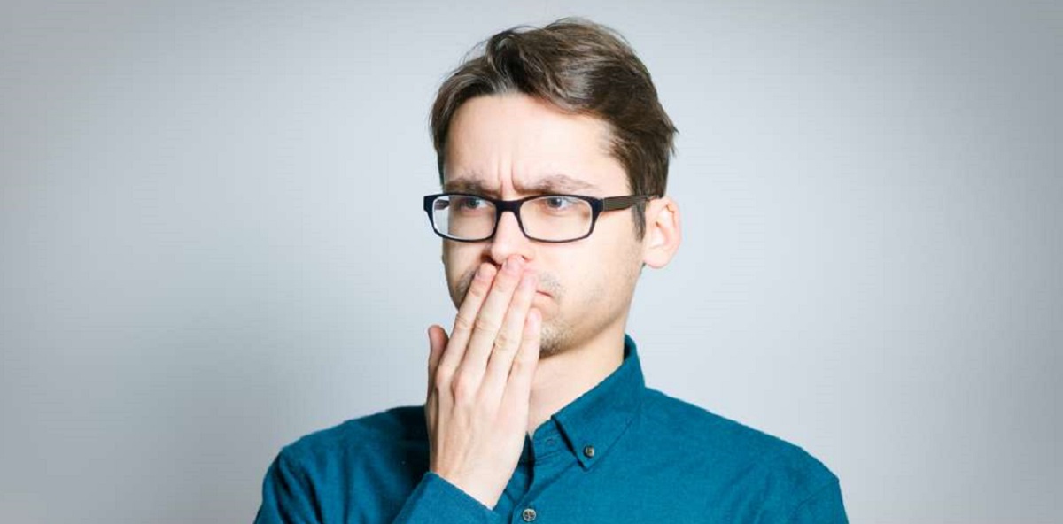 De eructar a no bañarse diariamente: 5 prácticas 