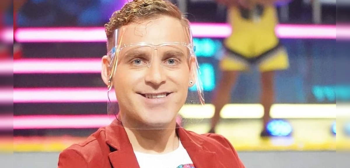 Felipe Camus subió antigua foto de miembros de Calle 7 y celebró aniversario del programa en Bolivia