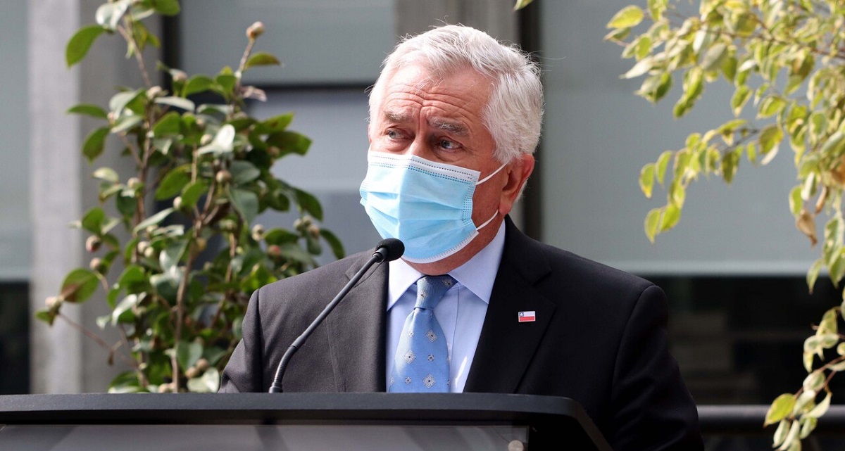 Paris dijo que toque de queda podría terminar en septiembre si no se renueva el Estado de Excepción