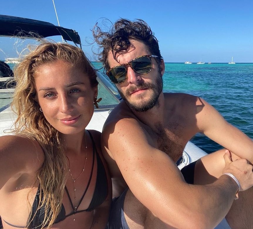 Pareja Daniela Castro