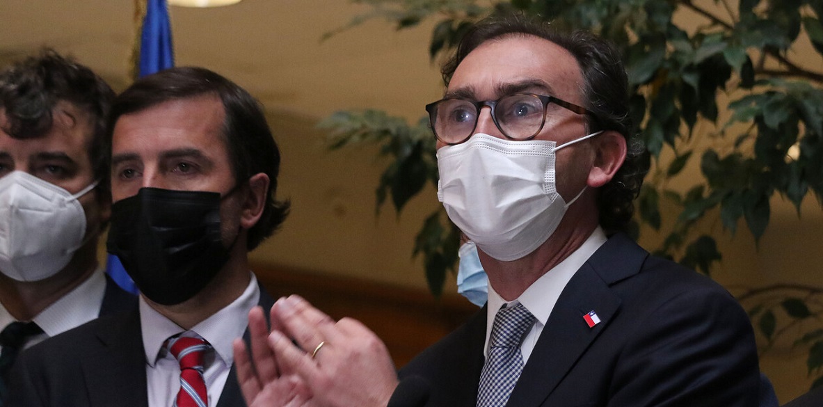 Rechazan acusación constitucional contra Raúl Figueroa: 