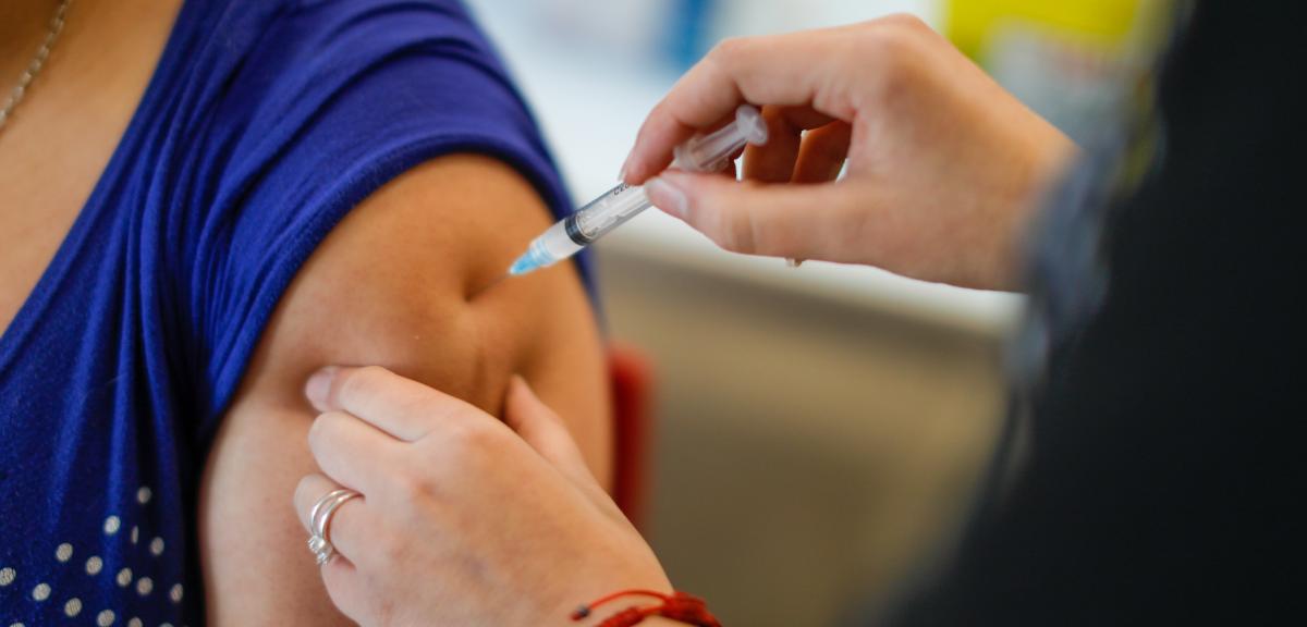 ¿Influirá en el Pase de Movilidad la vacuna de refuerzo? Despejamos las dudas sobre la tercera dosis