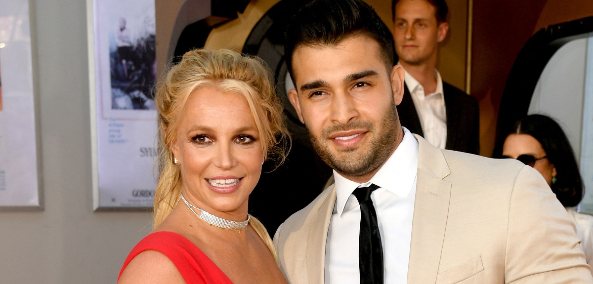 Britney Spears anunció su compromiso con el modelo y entrenador Sam Asghari