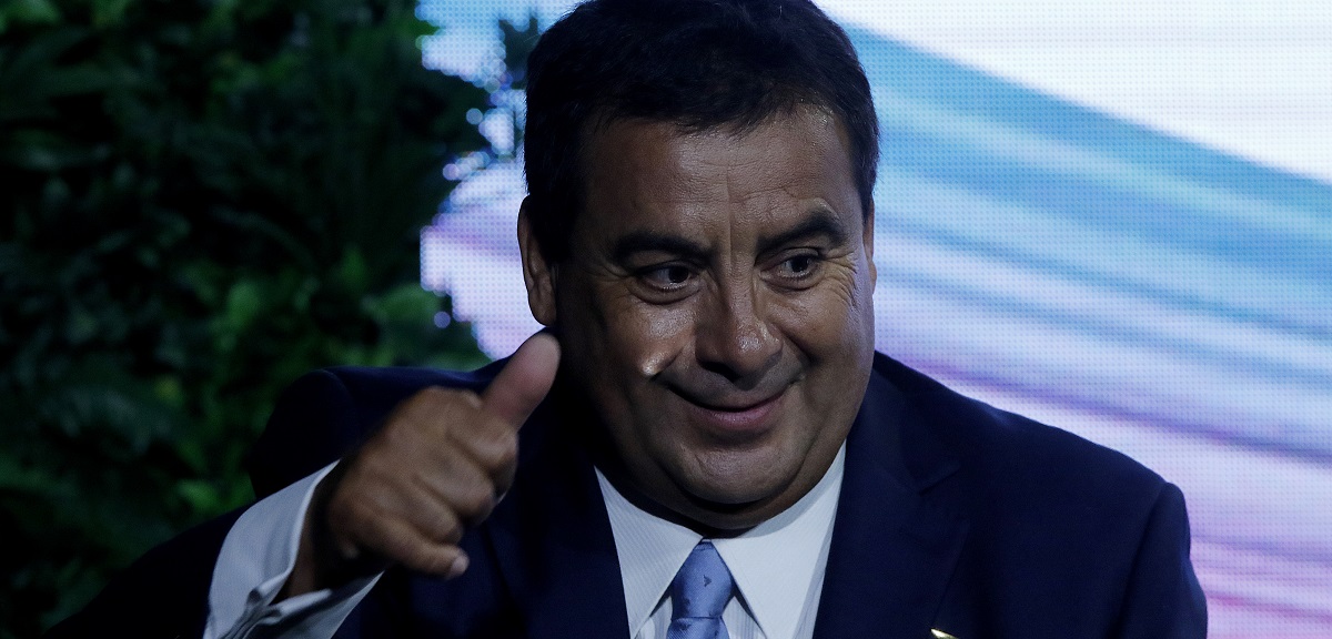 Dan de alta a Dino Gordillo tras estar más de un mes hospitalizado: presentó problema en la columna