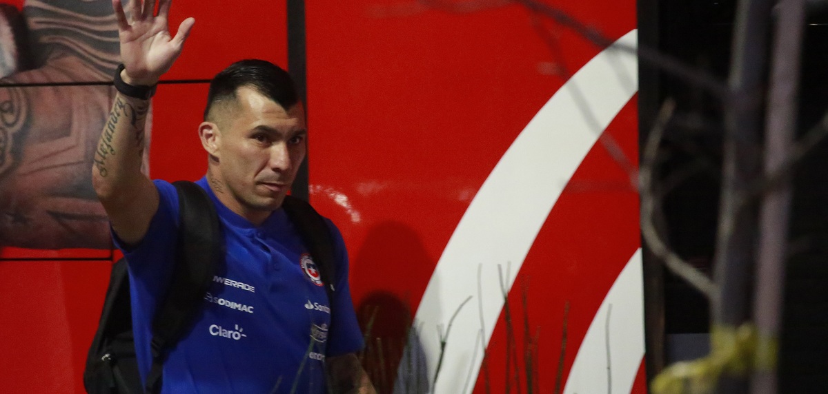 Gary Medel reaccionó con ironía a hincha que lo amenazó de muerte por no hacer goles en la 'Roja'