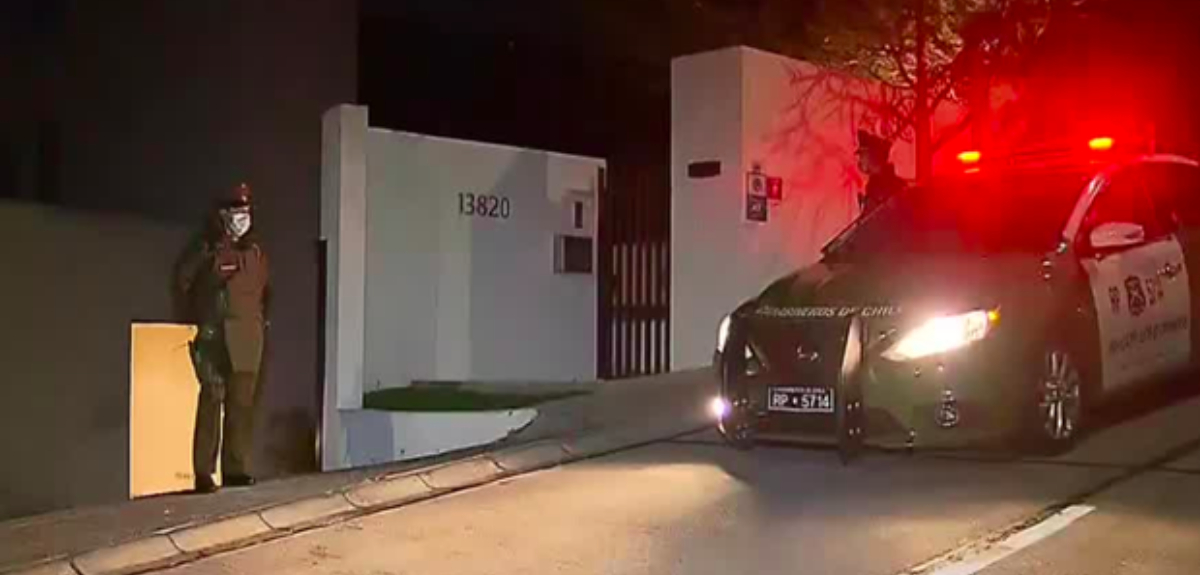 Mujer de 76 años se mantiene grave tras ser atacada por su esposo con un machete en Las Condes