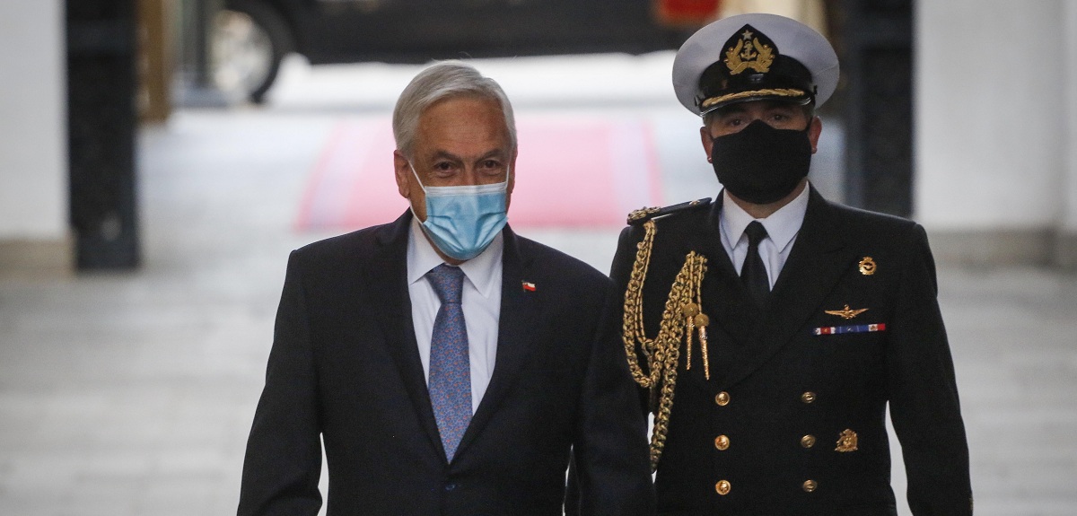 Piñera firma proyecto de reforma de pensiones que busca elevar Pensión Básica Solidaria a $178 mil