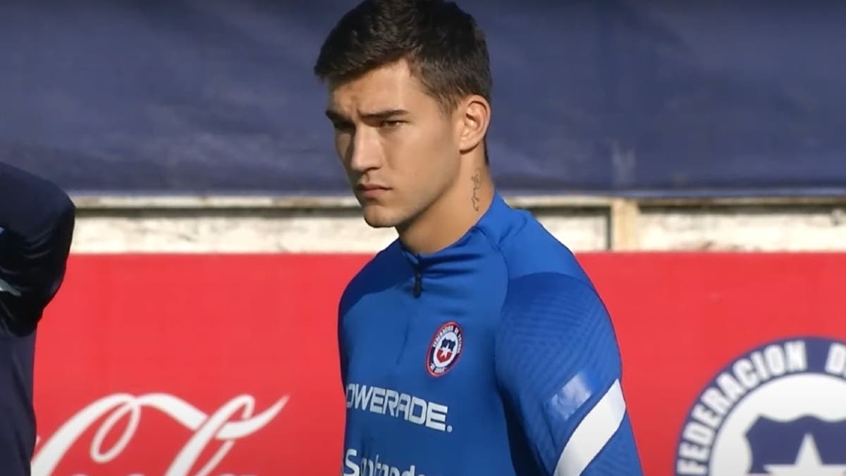 Sigue la polémica con Robbie Robinson: aseguran que nunca firmó su renuncia a la selección de EE.UU.