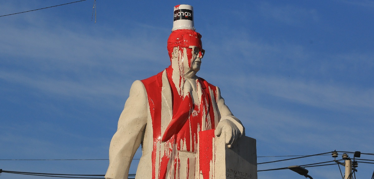 Vandalizan monumento a Salvador Allende en San Joaquín: alcalde anunció querella