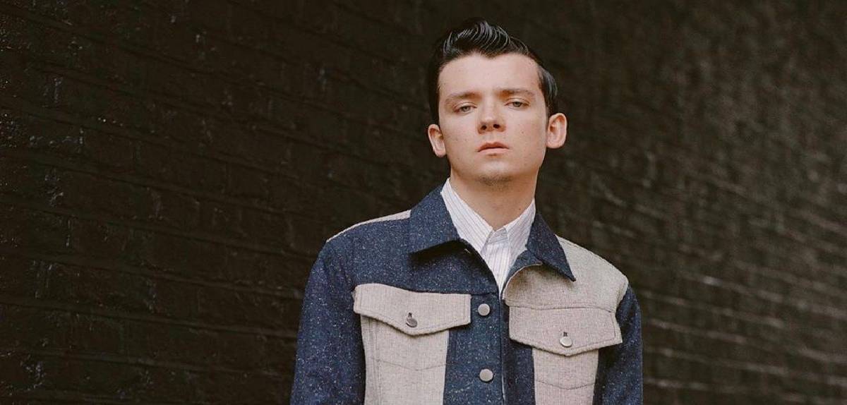 Protagonista de 'Sex Education' tuvo día de furia con fans que lo fotografiaban: 